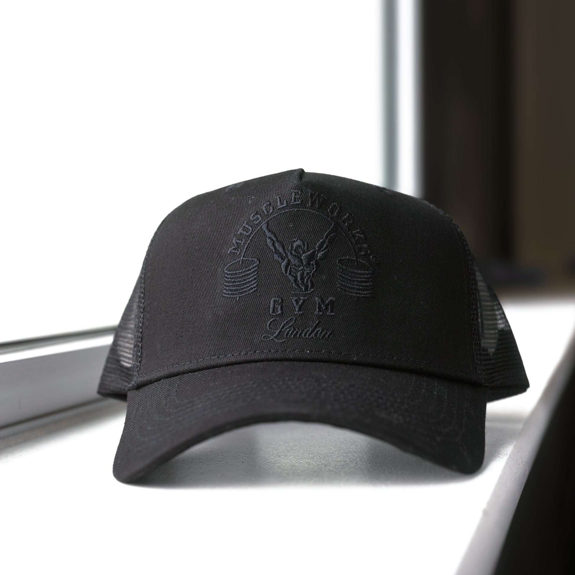 MW Signature Trucker Cap Double Black