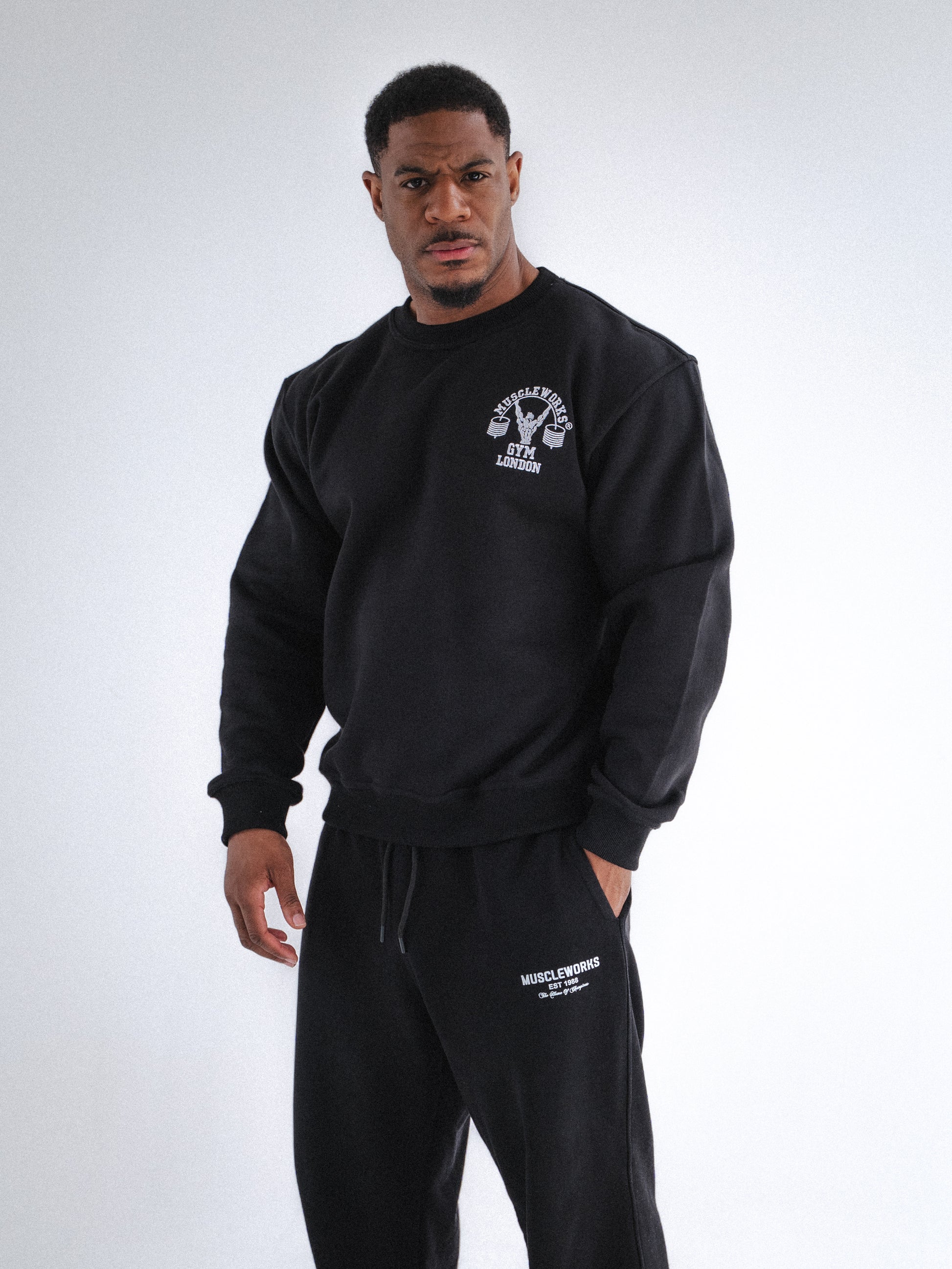 MW Crew Neck Black With White